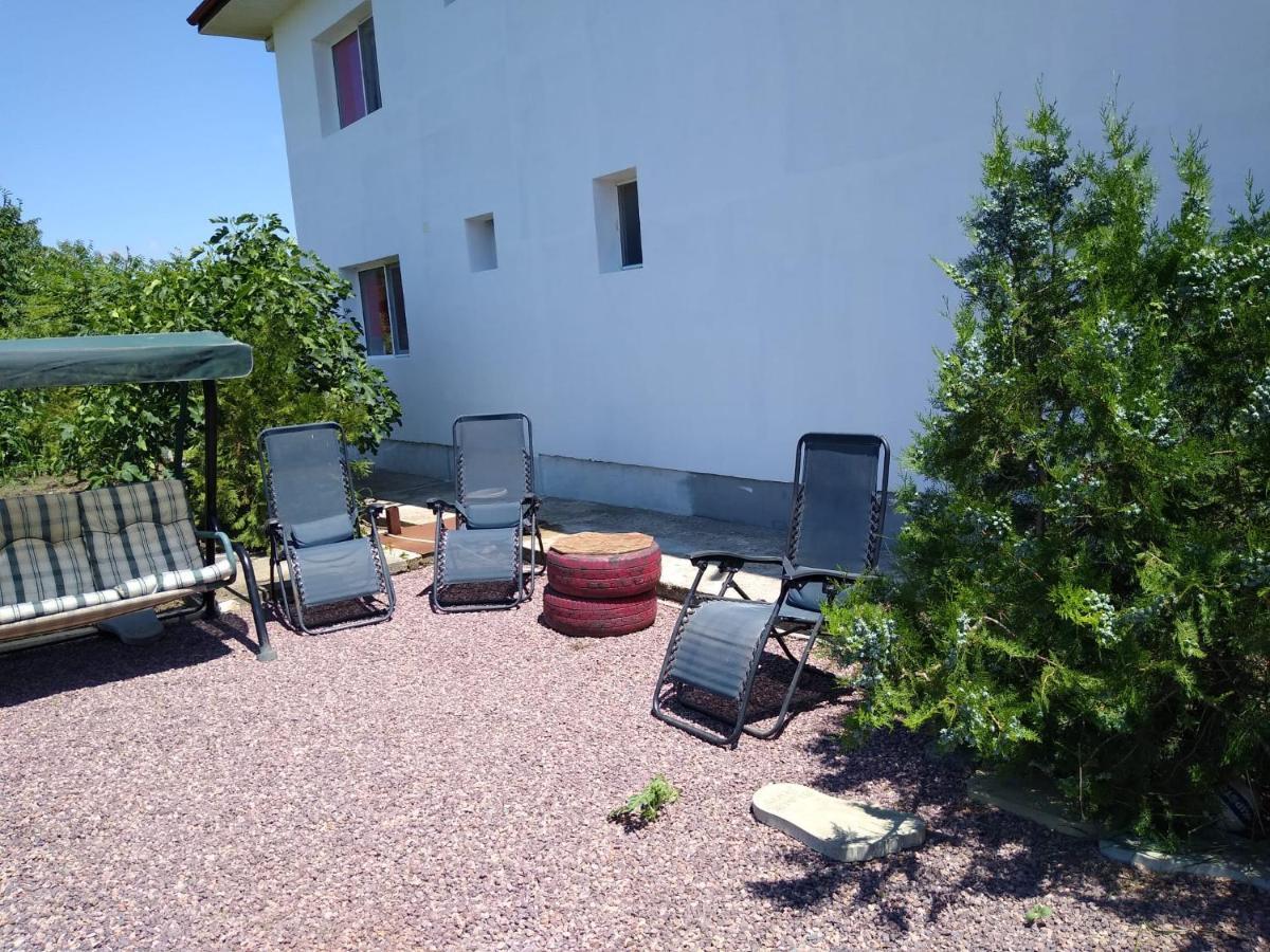 Casa Doina Hotell Douăzeci şi Trei August Exteriör bild